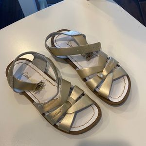 Like new gold saltwater toddler sandals